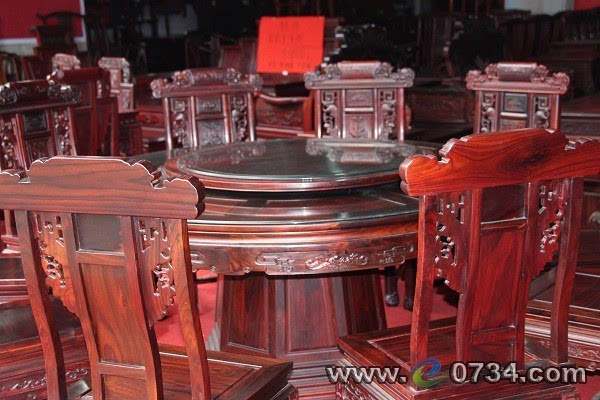 紅木家具展銷會(huì):衡陽(yáng)老鄉(xiāng)紅木家具工廠價(jià)直銷