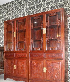 開封天龍家具廠 定制實木家具，領(lǐng)略紅木雕花古典書柜之美